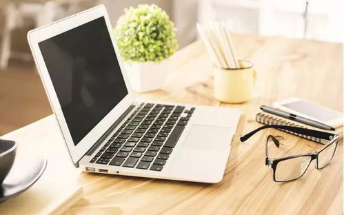 如何在電腦上正確連接手機(jī)耳機(jī)并實(shí)現(xiàn)通訊功能