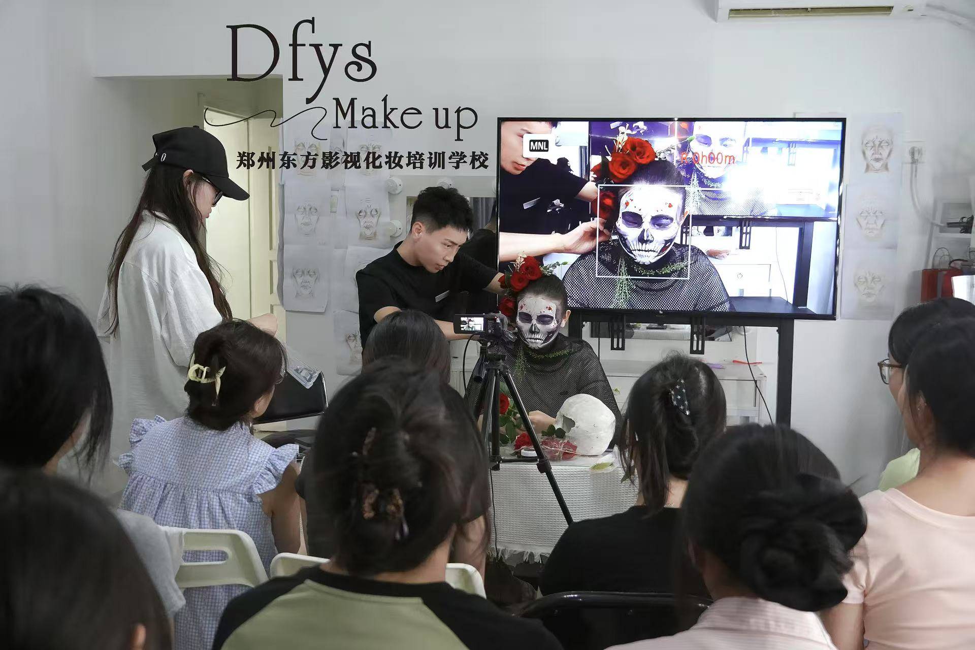第七期影視劇組化妝實戰特訓課圓滿落幕，鄭州東方影視化妝培訓學校再創行業新標桿